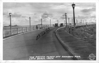 Illustration for article titled You Could Drive Your Car Onto This Rainbow-Shaped Pier